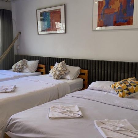 Haus Sathorn 11 Bed&Breakfast Bangkok Exterior foto