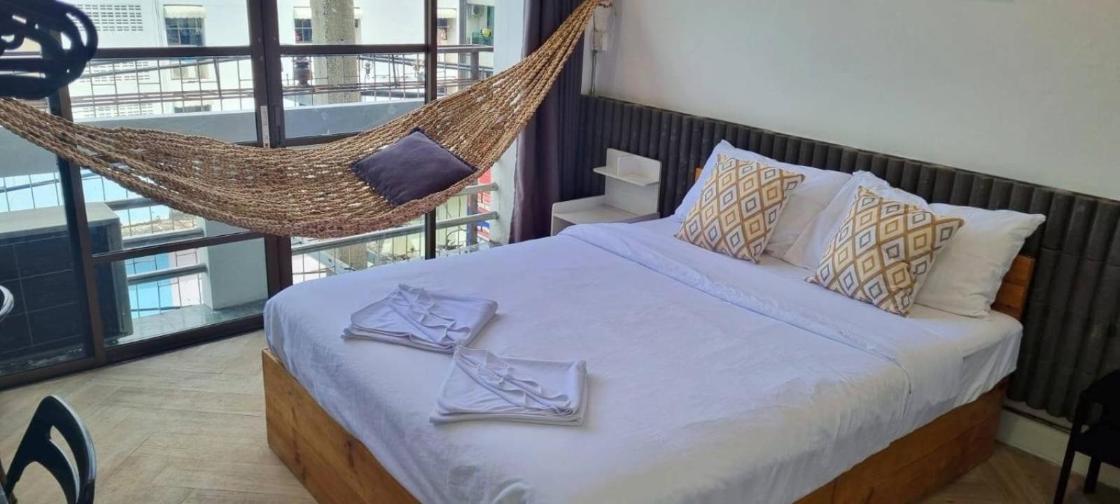 Haus Sathorn 11 Bed&Breakfast Bangkok Exterior foto