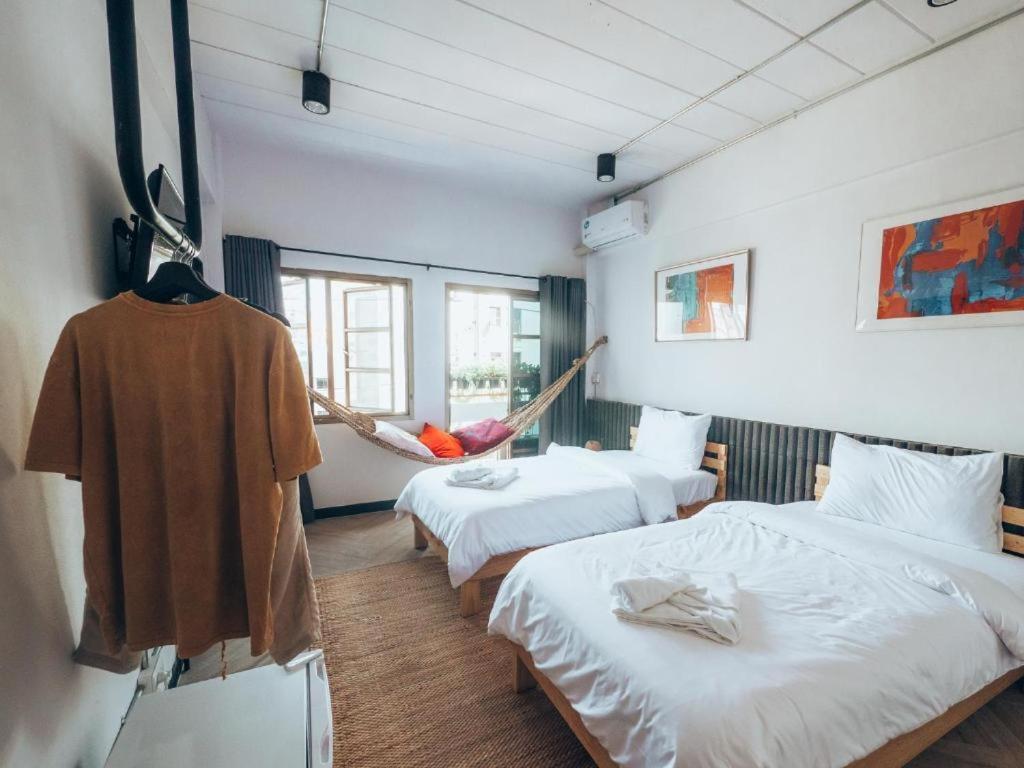 Haus Sathorn 11 Bed&Breakfast Bangkok Exterior foto