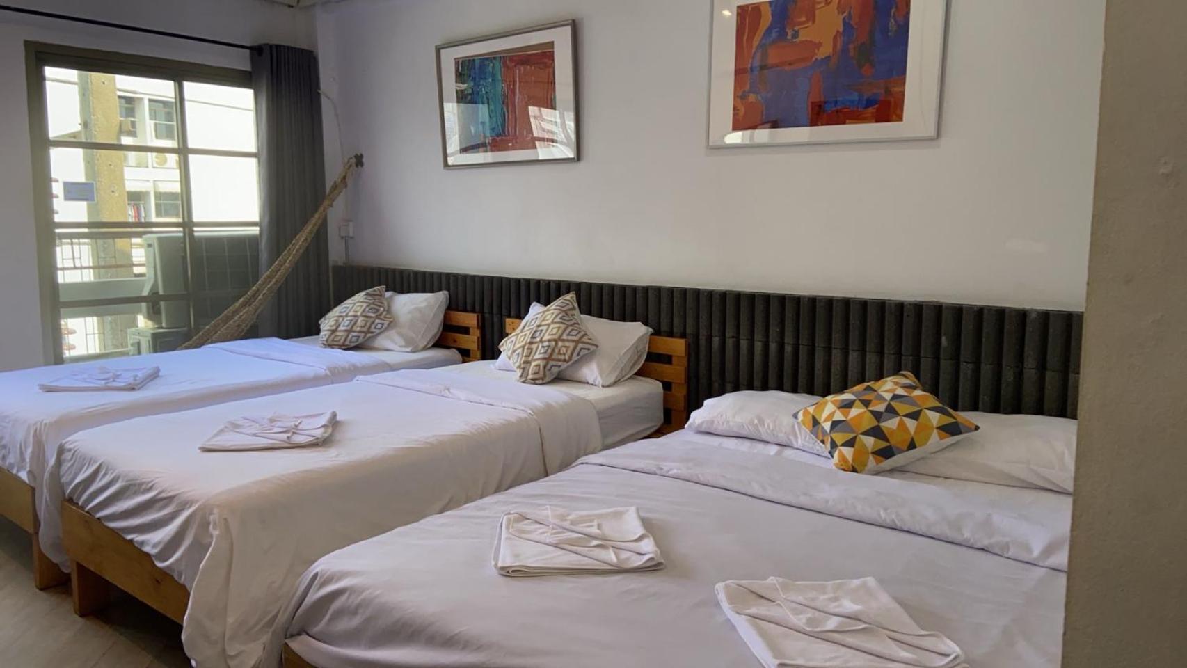 Haus Sathorn 11 Bed&Breakfast Bangkok Exterior foto