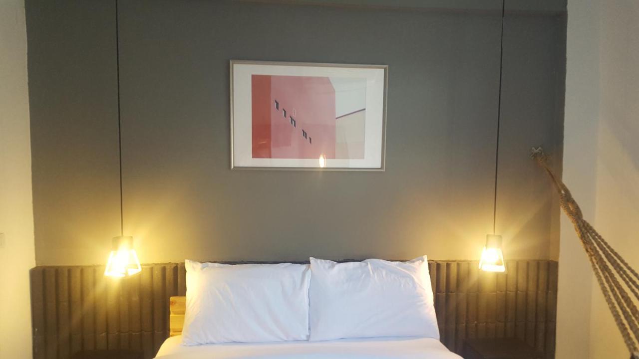 Haus Sathorn 11 Bed&Breakfast Bangkok Exterior foto