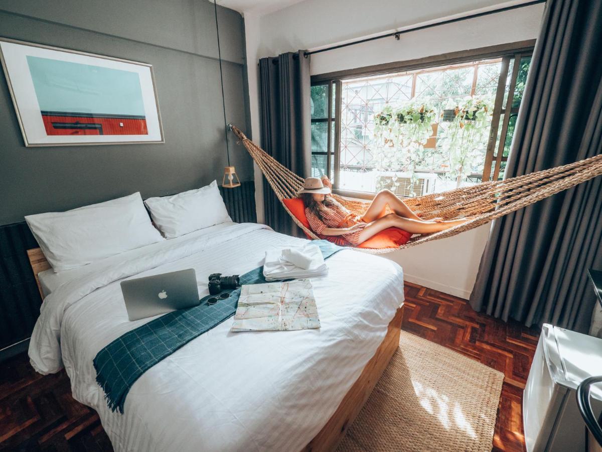 Haus Sathorn 11 Bed&Breakfast Bangkok Exterior foto